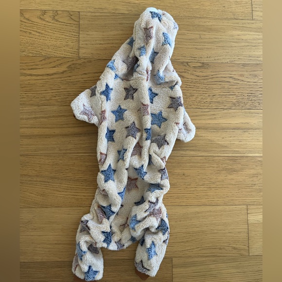 Fluffy Star Onesie For Dogs - Picture 3 of 4